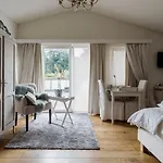 Hof Van Vervoering 4*