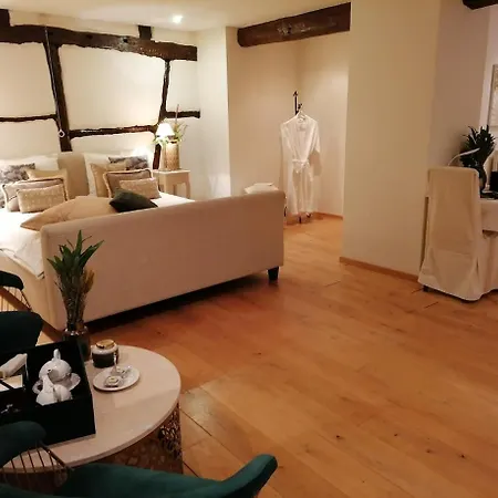 Hof Van Vervoering 4*