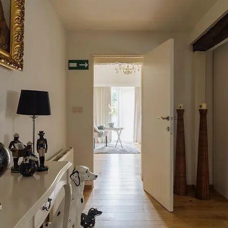 B&B Hof Vervoering 부런